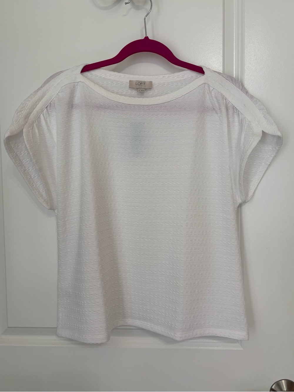 LOFT outlet white short- sleeved textured tee in a size large.